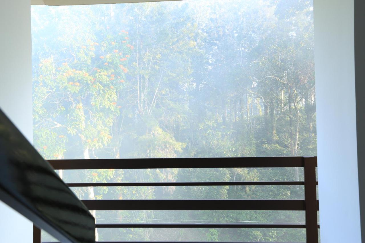 Aditi Thekkady Esterno foto